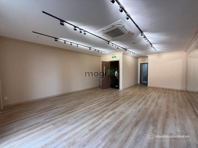 Văn phòng: Sàn văn phòng trống suốt Masteri An Phú, Quận 2 (50m2). Giá 15tr/th