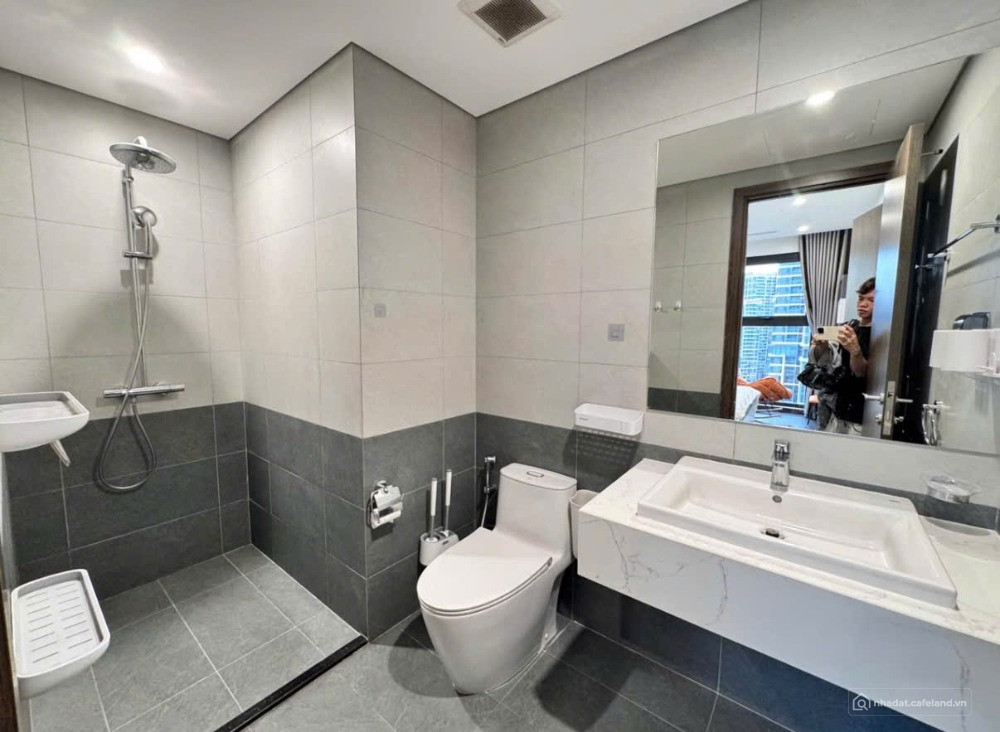 Tầng 8 còn 2 căn Vạn Kiếp - Bình Thạnh ,gần Sân Bay ,View Hồ bơi ,2 tỷ 2 ( 50m2)