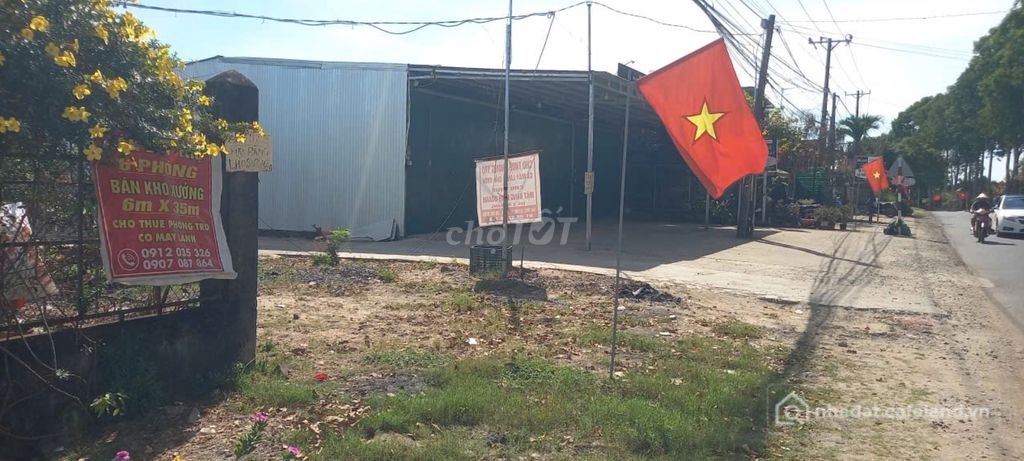 Văn phòng: Cho thuê mặt bằng kinh doanh có bãi đậu