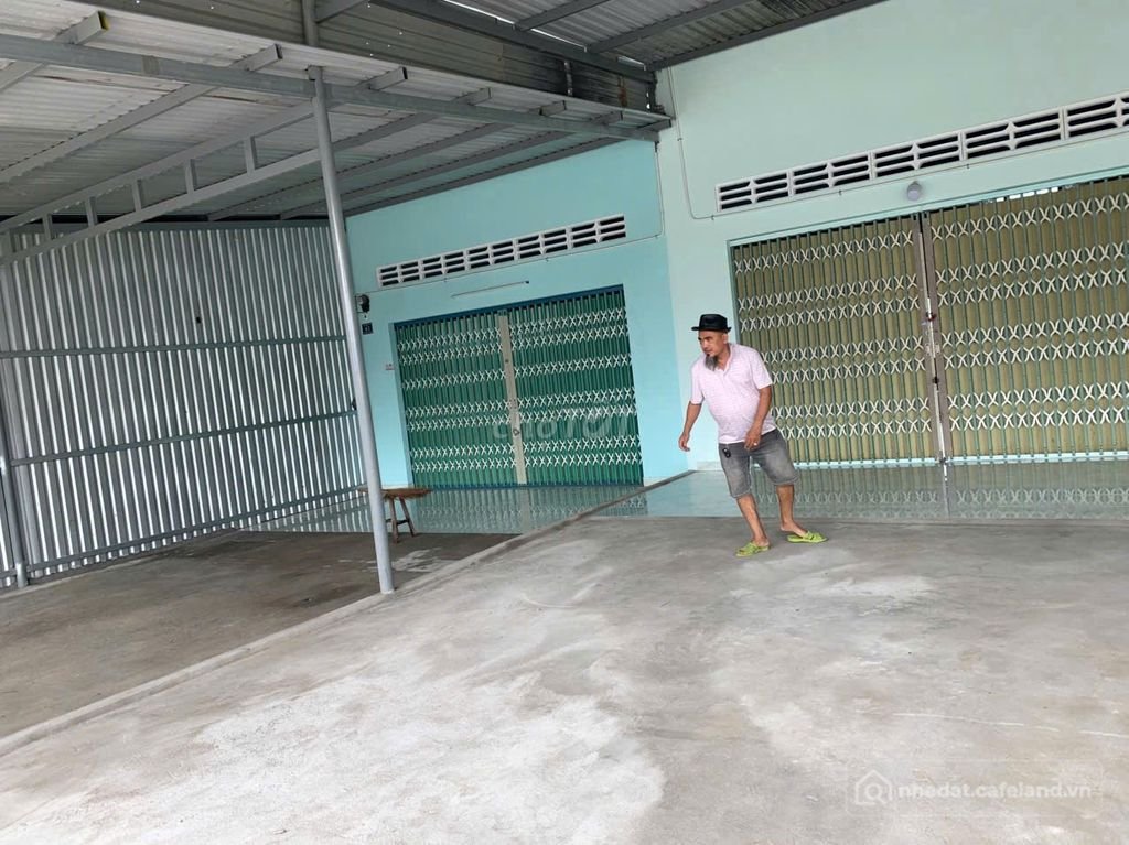 Văn phòng: MẶT BẰNG KINH DOANH VÀ Ở TẠI – VỊ TRÍ VÀNG NGAY QUỐC LỘ