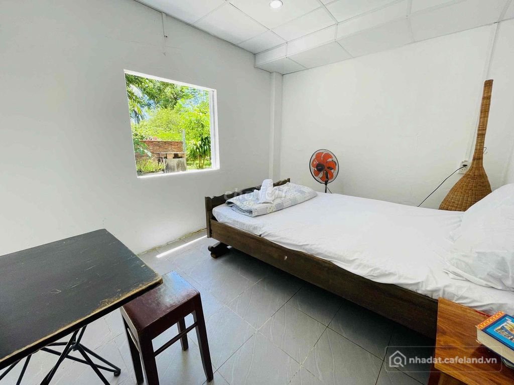 Phòng trọ: phòng cho thuê trong khuôn viên yên tĩnh