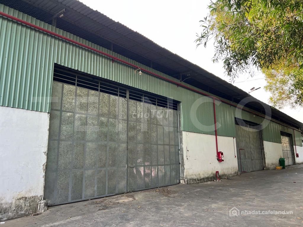 Văn phòng: Kho xưởng 1.200 m² có PCCC và điện 3 pha, nhánh đường Võ Văn Kiệt