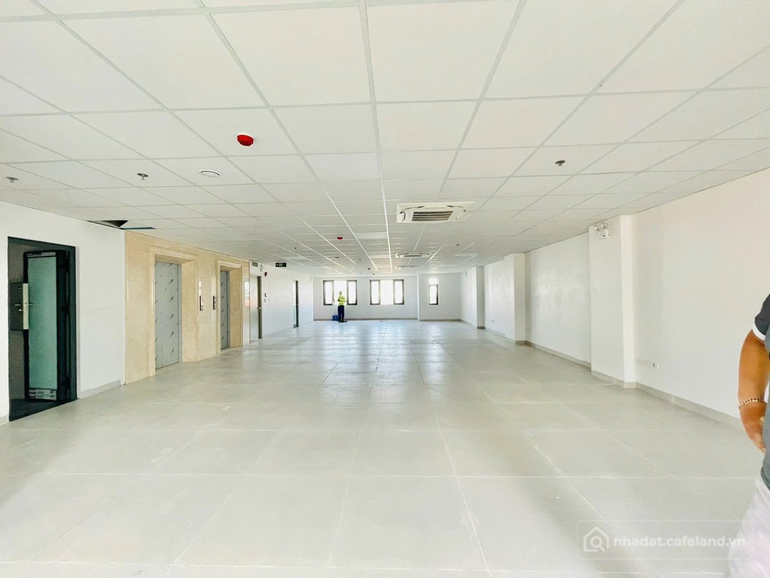Cho thuê văn phòng: Cho thuê văn phòng mặt phố Ô Chợ Dừa - Đống Đa - Hà Nội/180m