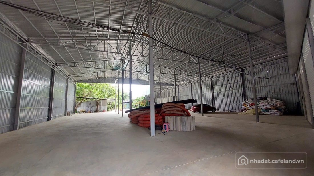 Cho thuê nhà riêng: Cho thuê Nhà riêng 1500m2 giá 90 triệu tại Đường 2/9 Phường