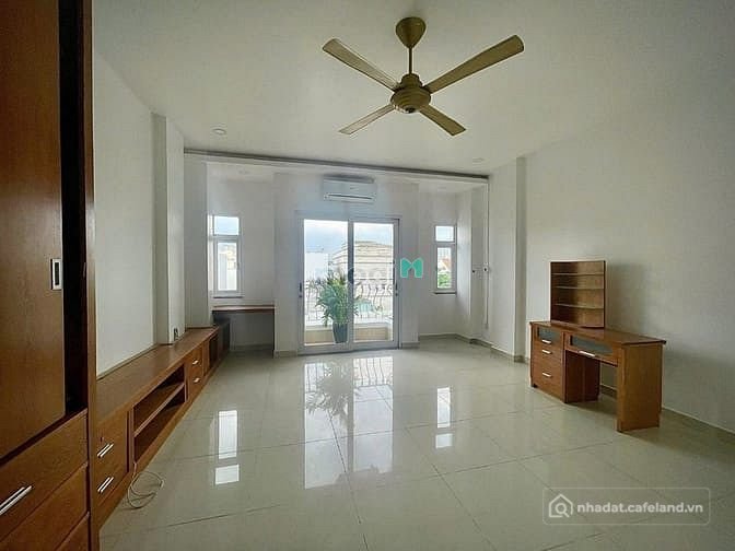 Cho thuê nhà riêng: Nhà phố: Nhà đường Thái Ly, Q2 cực đẹp (5x18m), 1trệt lửng,