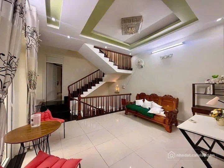 Cho thuê nhà riêng: CHO THUÊ NHÀ 3 TẦNG GÓC 2MT DƯƠNG ĐÌNH NGHỆ