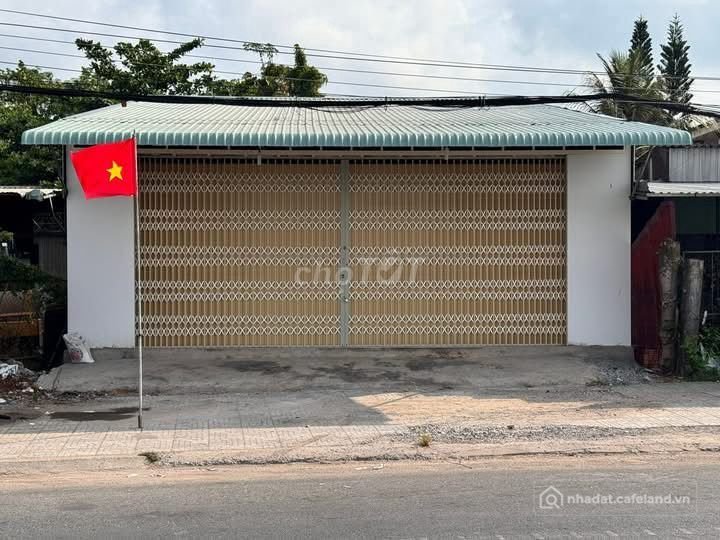 Cho thuê mặt bằng: Mặt bằng: Cho thuê Kho 200 m2 mặt tiền Ô Môn 10 triệu