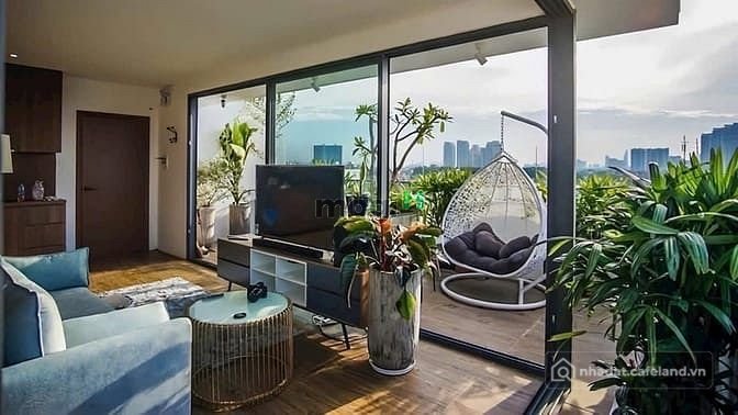 Cho thuê nhà riêng: Nhà phố: Siêu Phẩm Penthouse 2PN Ban Công View Mặt Trời Mọc