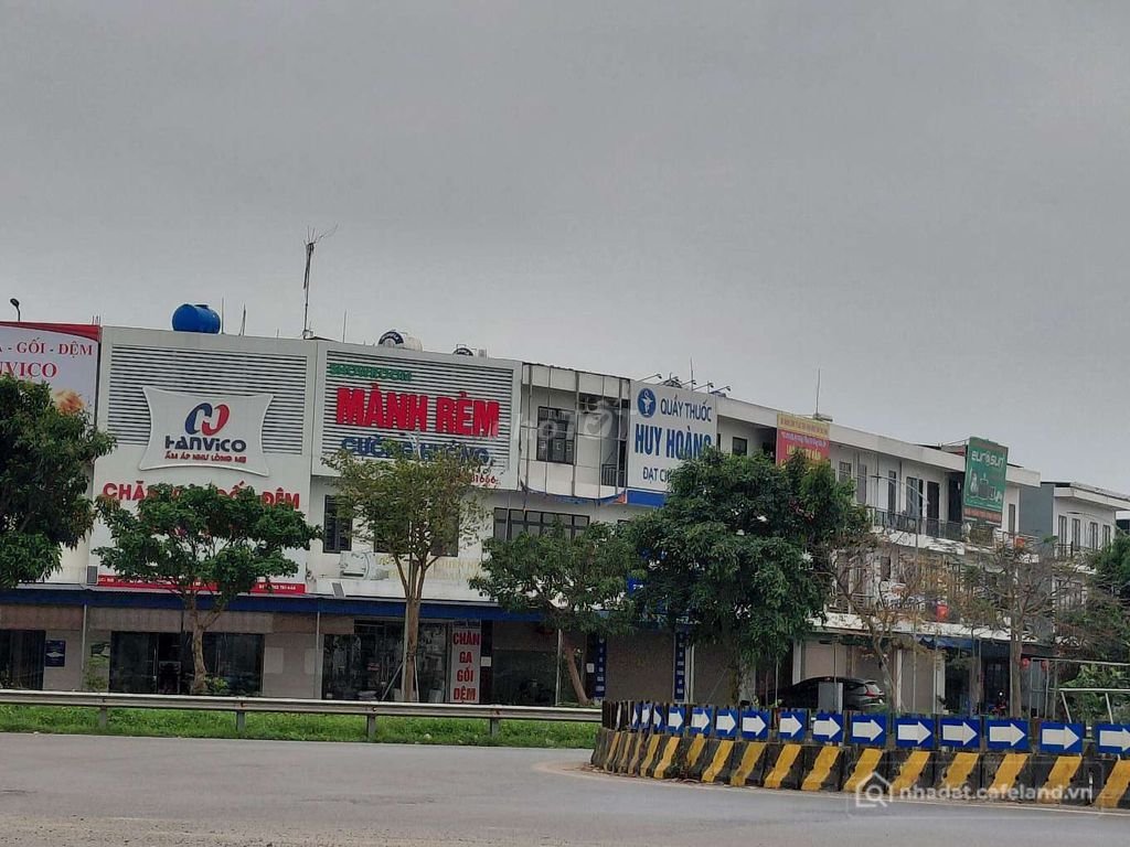 Cho thuê văn phòng: Văn phòng: CHO THUÊ TẦNG 1 &TẦNG 2 - VỊ TRÍ KINH DOANH ĐẮC Đ