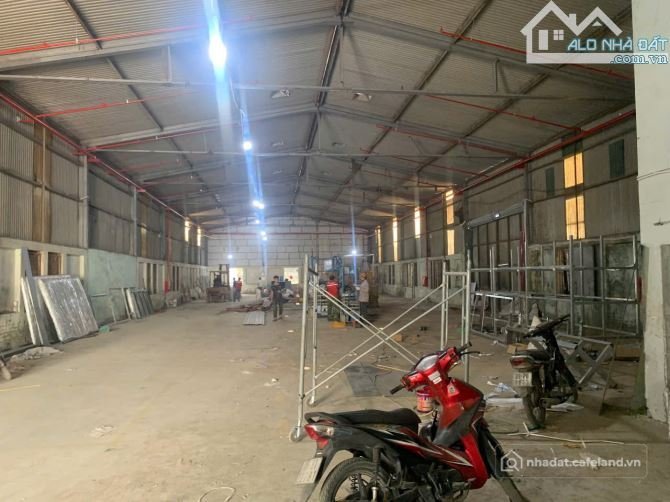 Cho thuê mặt bằng: Cho thuê đất: Cho thuê KHO XƯỞNG 140m,280m,360 điện 3fa+PCCC,