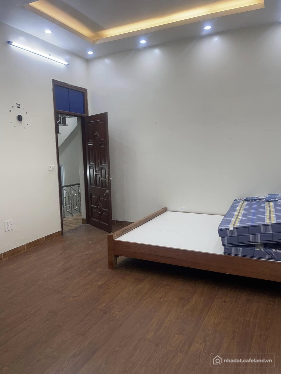 Cho thuê nhà riêng: Cho thuê nhà riêng: Cho thuê nhà NGÕ 227 TRẦN CUNG. 15.5 tri