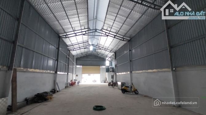 Cho thuê mặt bằng: Cho thuê đất: Kho kiên cố: 250m2, Ninh Sở, xe 15T đỗ, 3fa 1 g