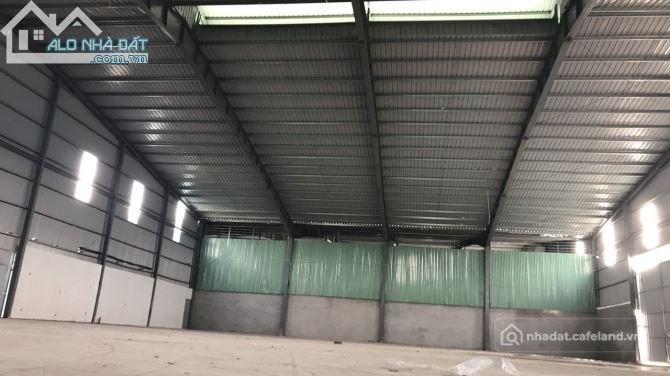 Cho thuê mặt bằng: Cho thuê đất: Cần cho thuê 1250m2 kho xưởng tại KCN Quất Động
