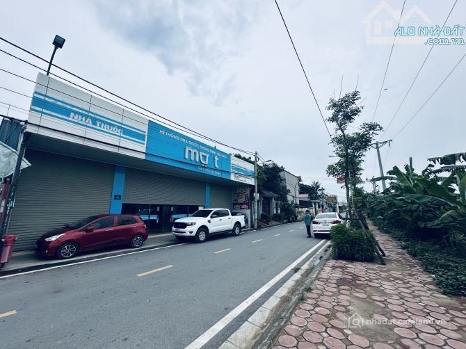 Cho thuê mặt bằng: Cho thuê đất: Cho thuê 500/700m2 kho đẹp , đã hạ trần, có điề