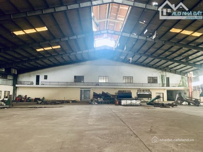 Cho thuê mặt bằng: Cho thuê đất: Cho thuê 2600m2 nhà xưởng zamil.cao.14m km20klt