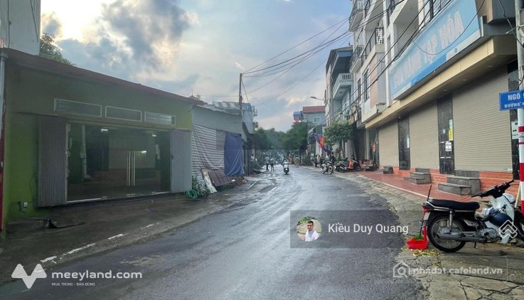 Cho thuê mặt bằng: Cho thuê đất: Cho thuê 60m2 mặt đường Hạ Bằng, Thạch Thất. Có