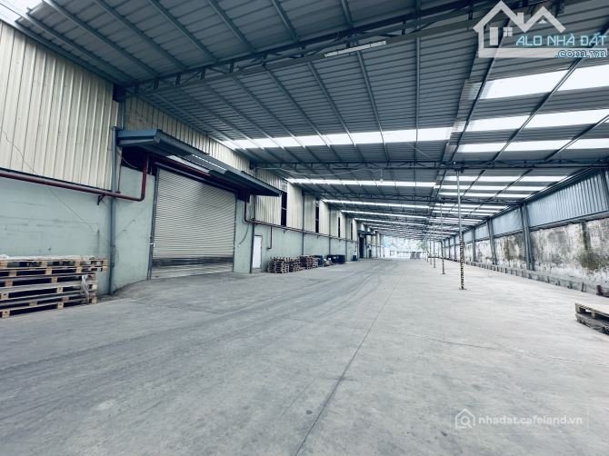 Cho thuê mặt bằng: Cho thuê đất: Cho thuê 1800m2 trong kcn lại yên, kho đẹp