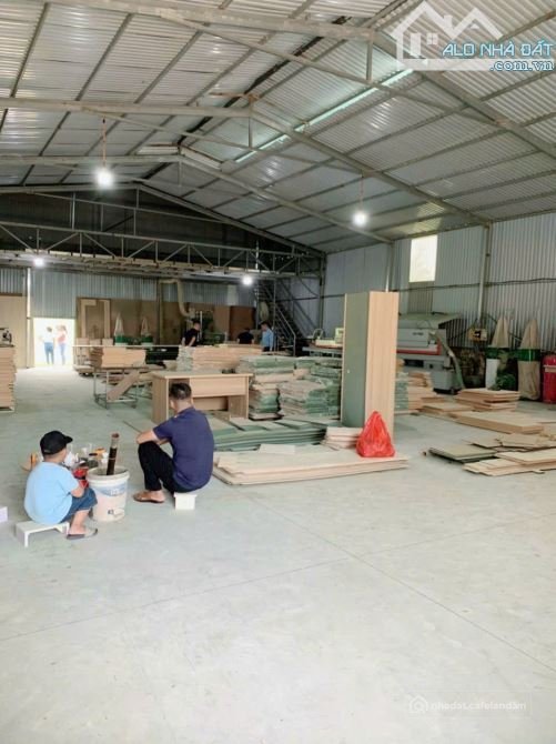Cho thuê mặt bằng: Cho thuê đất: Cho thuê KHO XƯỞNG 350m có điện 3fa GIÁ CHỈ 12t
