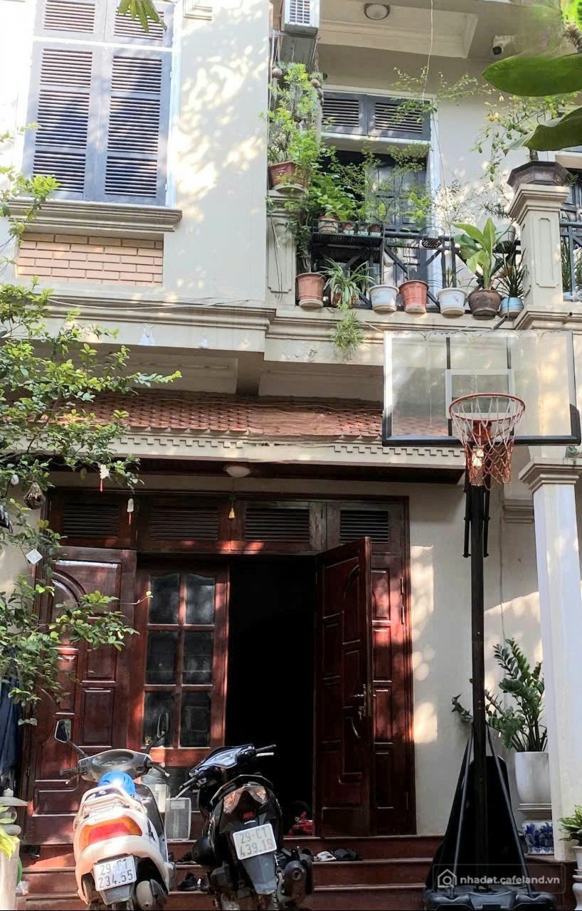 Cho thuê nhà riêng: Cho thuê Nhà Ngõ 172 Âu Cơ - Tây Hồ 60M² 4 Tầng 4 Ngủ - Nội