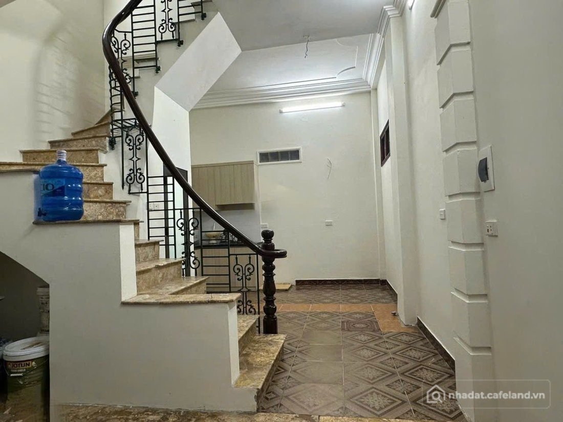 Cho thuê nhà riêng: Cho thuê Nhà Ngõ 424 Thụy Khuê - Tây Hồ 35M² 4 Tầng 4 Ngủ -