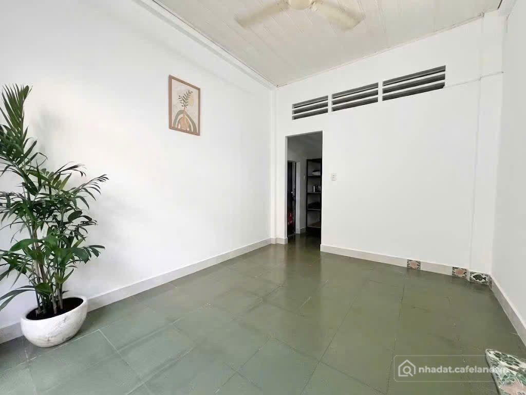 Cho thuê mặt bằng: Cho thuê mặt bằng: Cho thuê mặt bằng: Cho thuê mặt tiền Trần
