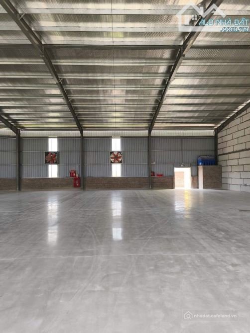 Cho thuê mặt bằng: Cho thuê mặt bằng: Cho thuê đất: Cho thuê 800m2 kho có PCCC c