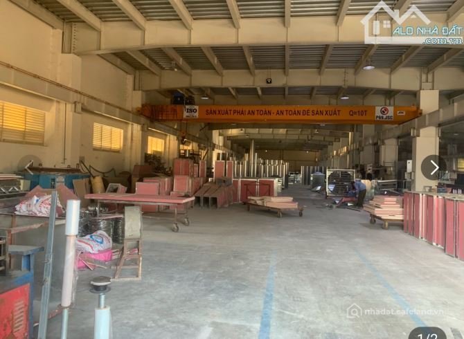 Cho thuê mặt bằng: Cho thuê mặt bằng: Cho thuê đất: cho thuê 9000m2 kho xưởng KC