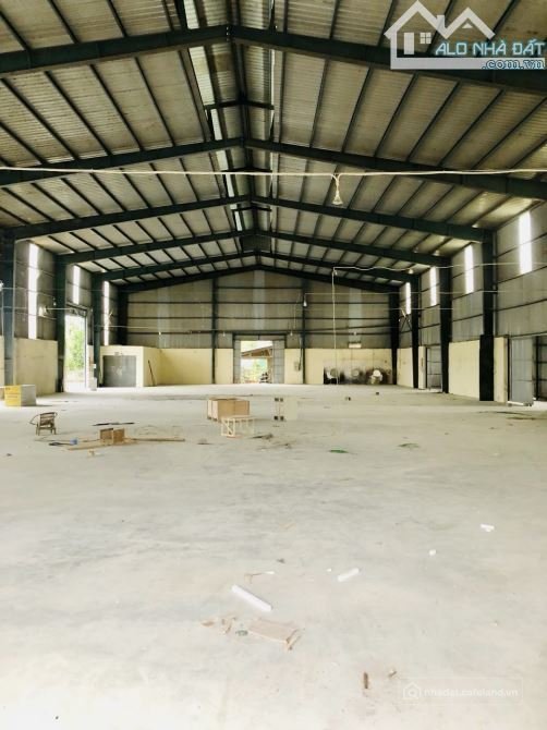 Cho thuê mặt bằng: Cho thuê mặt bằng: Cho thuê đất: Cho thuê 1500m2 nhà xưởng kc