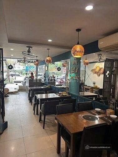 Cho thuê nhà riêng: Cho thuê nhà riêng: Nhà phố: Cho thuê nhà mặt phố Giảng Võ,