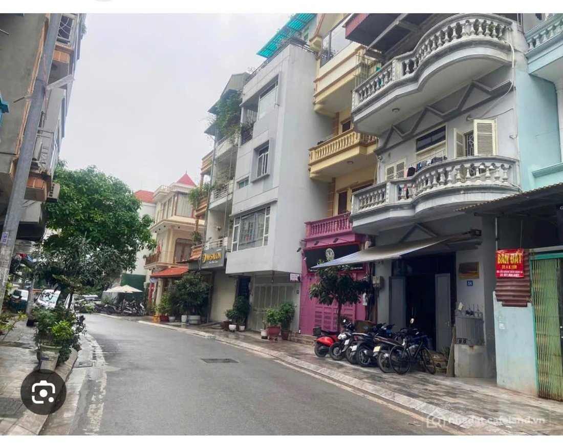 Cho thuê nhà riêng: Cho thuê Nhà ngõ 601 Lạc Long Quân, Tây Hồ 40m*5 tầng NGÕ Ô