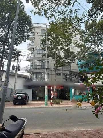 Bán nhà hàng - Khách sạn: BÁN KHÁCH SẠN 1 trệt 5 lầu sổ hoàn công tại Phường Thủ