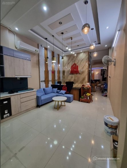 Nhà riêng: Chính chủ cho thuê mặt bằng mở văn phòng cty. Mặt bằng khu trung tâm