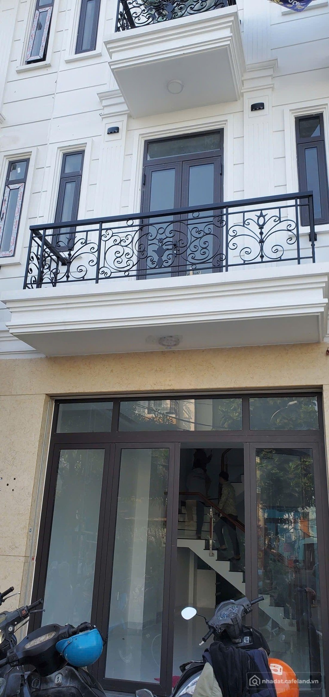 Nhà riêng: Cho thuê gấp Nhà mặt phố 316 Trịnh Đình Trọng, 22 triệu, 3 tầng, 4PN,