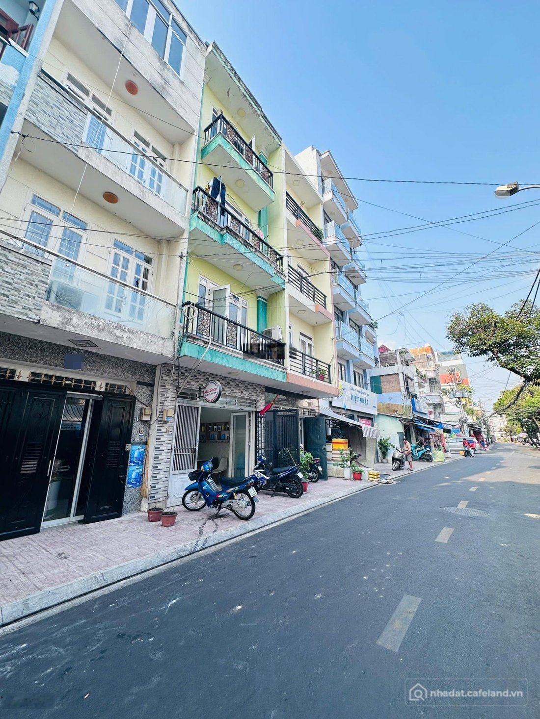 Nhà riêng: Cho thuê nhà mới 4 Tầng HXH 10m Cộng Hòa, 3.5x13m [Full Nội Thất] vào