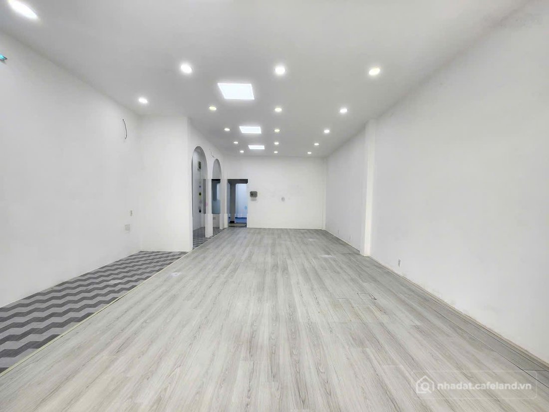 Nhà riêng: Cho thuê siêu phẩm mặt tiền 7m Hoàng Hoa Thám