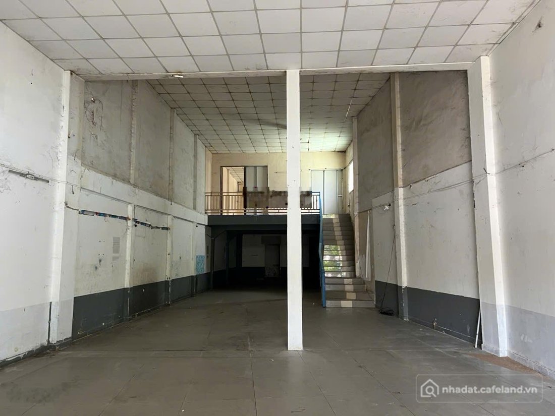 Nhà riêng: Cho thuê nhà mặt tiền Tỉnh Lộ 10 - Bình Tân