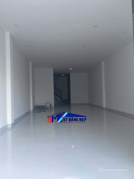 Mặt bằng: Siêu phẩm mặt bằng kinh doanh tọa lạc ngay vòng xuyến Phước Long sầm u