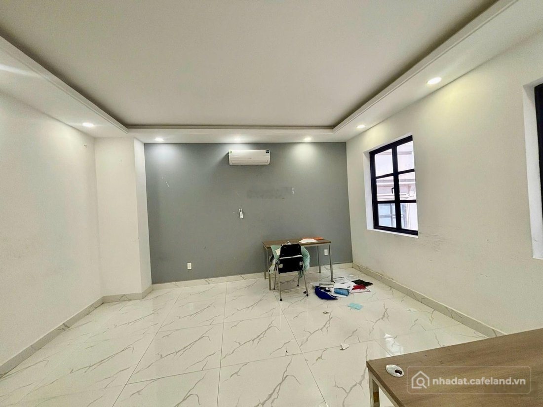 Văn phòng: Văn phòng 100m2 cityland giá chỉ 11tr