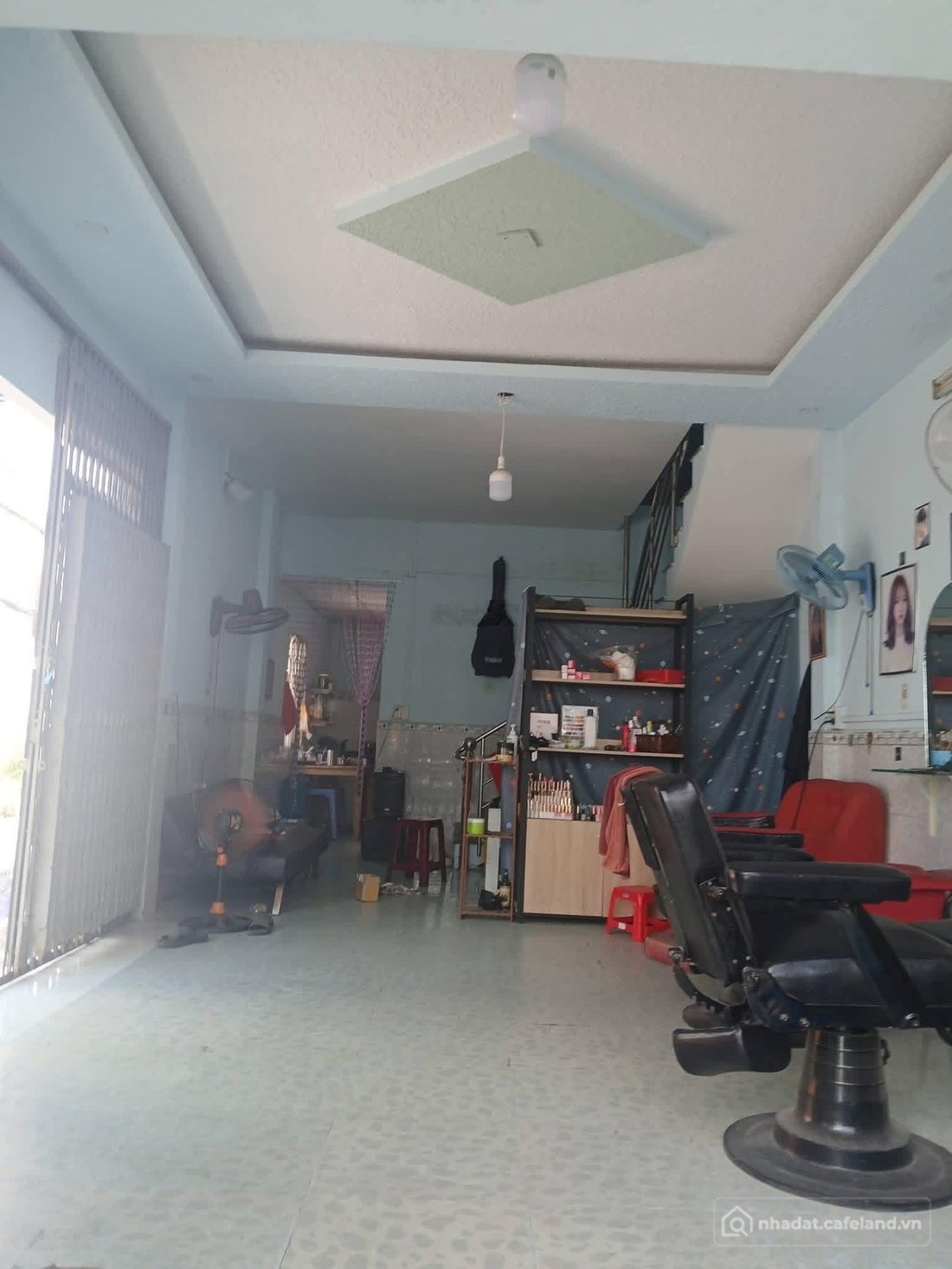 Nhà riêng: Cho thuê nhà 4x12 đúc 1 lầu góc 2mt vị trị đẹp