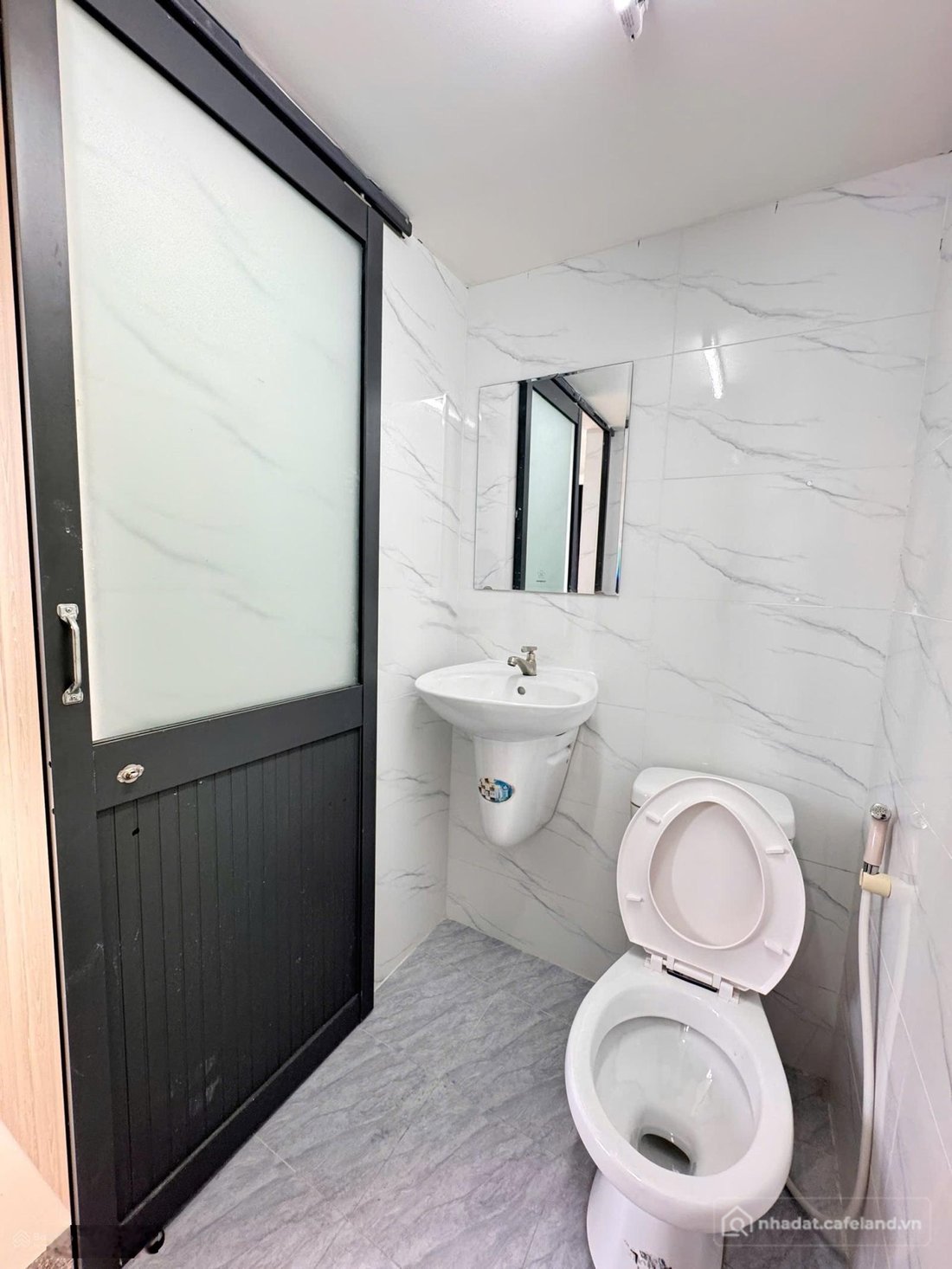 Phòng trọ: Gác Cao 1M8 Phòng Siêu Rộng Thoáng 35M2 Ở Được 3 - 4 Bạn Full Đầy Đủ
