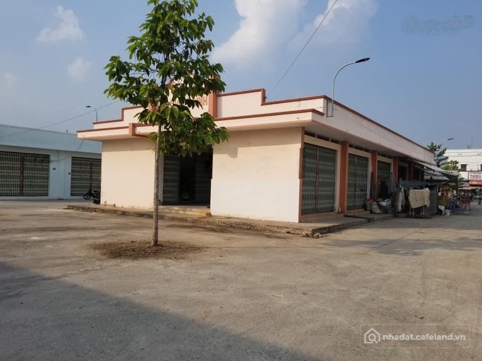 Mặt bằng: 2tr5 thuê Kios bán hàng tại Chợ Vĩnh Bình