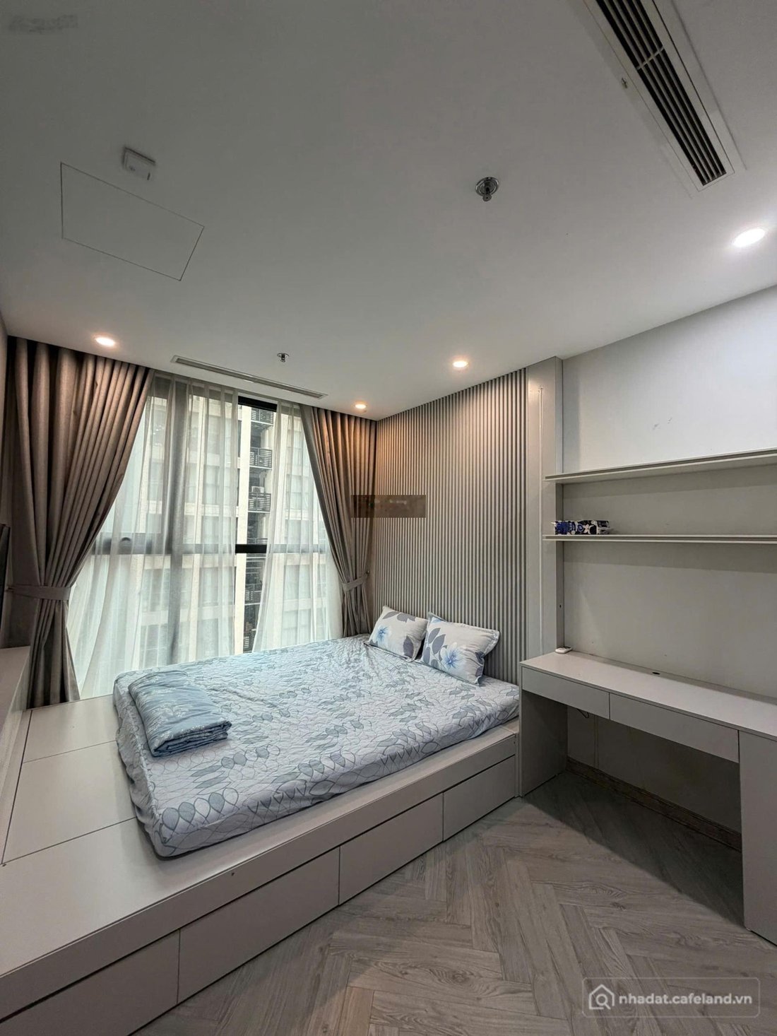 Căn hộ chung cư: Cho thuê gấp căn hộ 2PN, 2WC, 65m2 tại Vinhomes Symphony Rivers