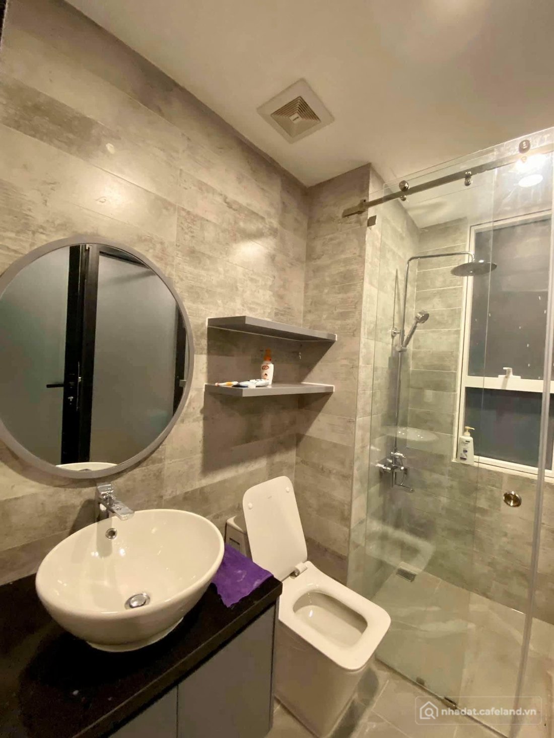 Căn hộ chung cư: Hàng Hot nha các cô dì chú bác !Cho thuê CC Carillon 2,10 triệu