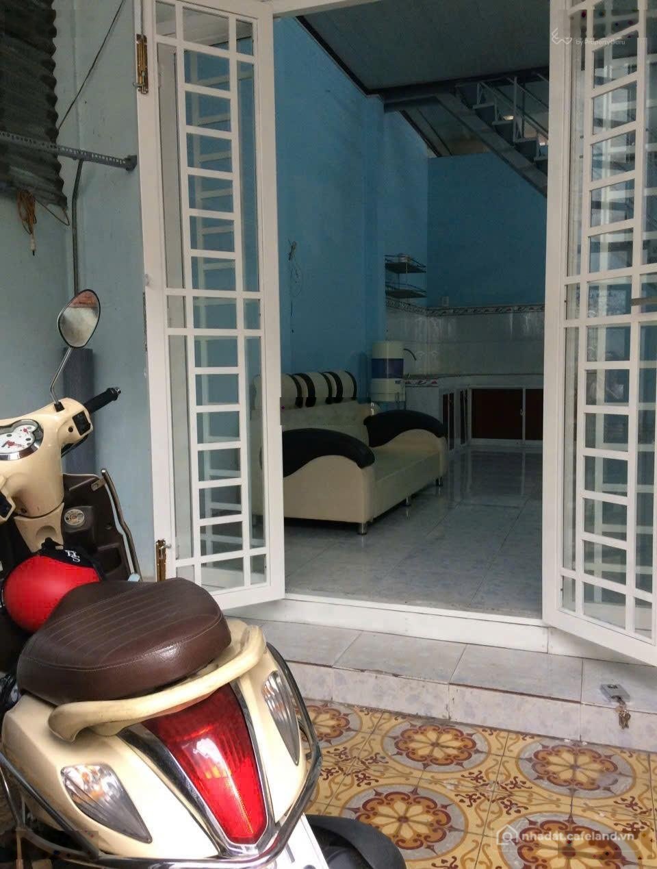 Nhà riêng: Nhà cho thuê nguyên căn giá 5trieu 200k 1 tháng hẻm rộng rãi thông xe