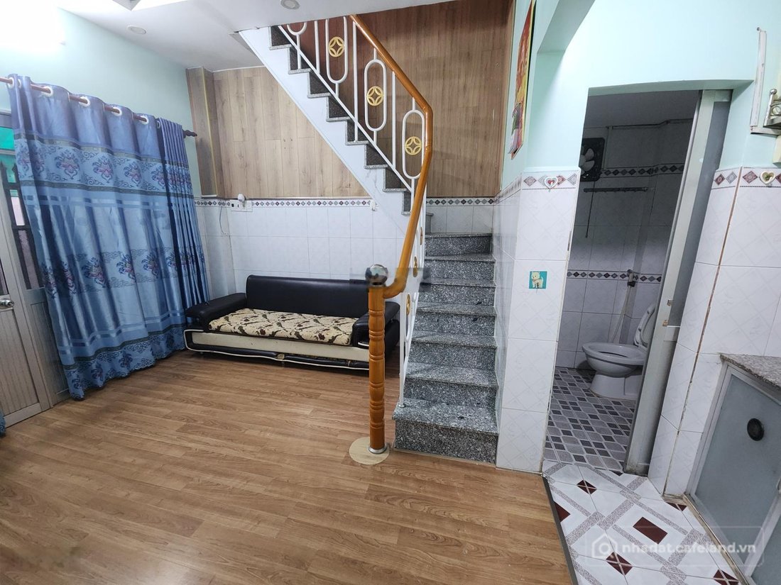 Nhà riêng: Cho thuê nhà riêng 71/15 khu phố 24, Số 8, Trường Thọ, 54m2, 6 triệu