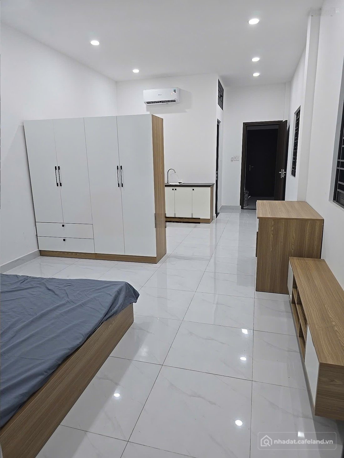 Phòng trọ: Phòng cao cấp 35m2 mới 100% - mặt tiền Lê Văn Sỹ - Phú Nhuận - chỉ 7t