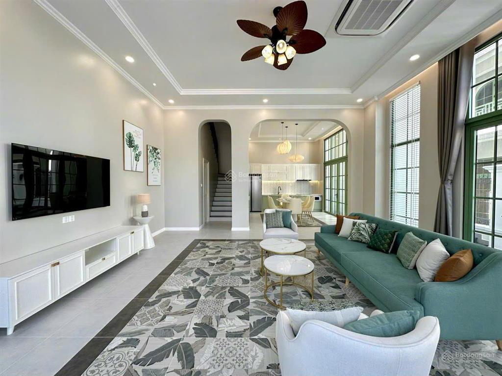 Bán lỗ sâu căn song lập 250m2 full nội thất gần biển trực diện cv từ 16 tỷ bao thuế phí