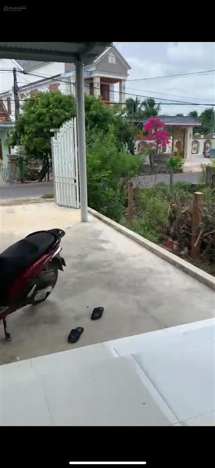Chính chủ bán đất mặt tiền nguyễn huệ, tặng nhà mới xây kiên cố
