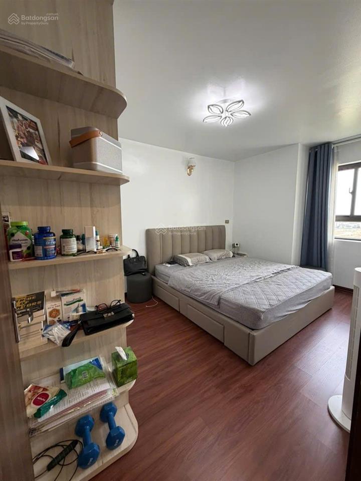 Tôi cần bán chcc lạc hồng, tây hồ, 79.2m2, 2pn, nhà đẹp, giá 6.95 tỷ. 0981 545 ***