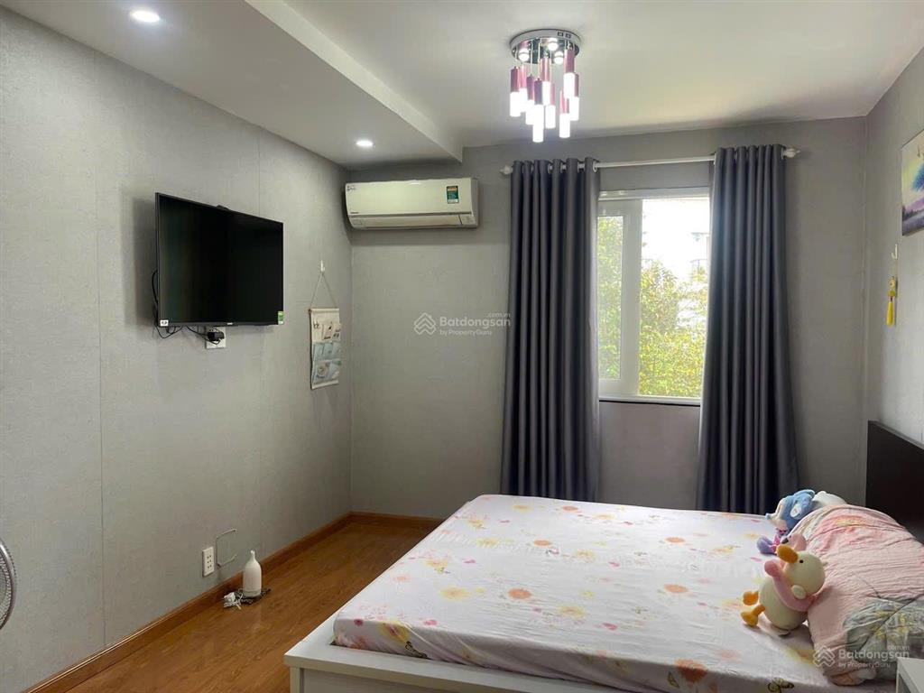 Bán mega ruby 75 m² giá 10.5 tỷ sam